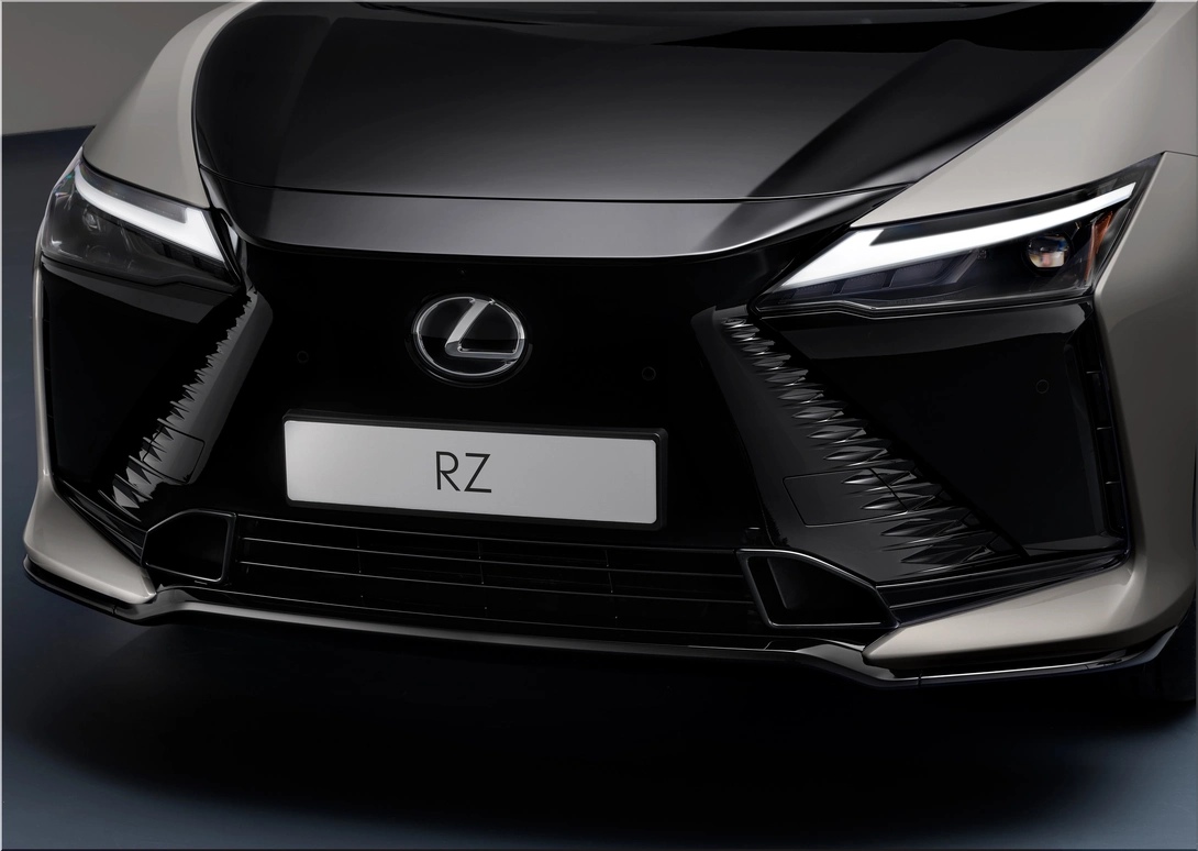 Lexus RZ 550e F SPORT