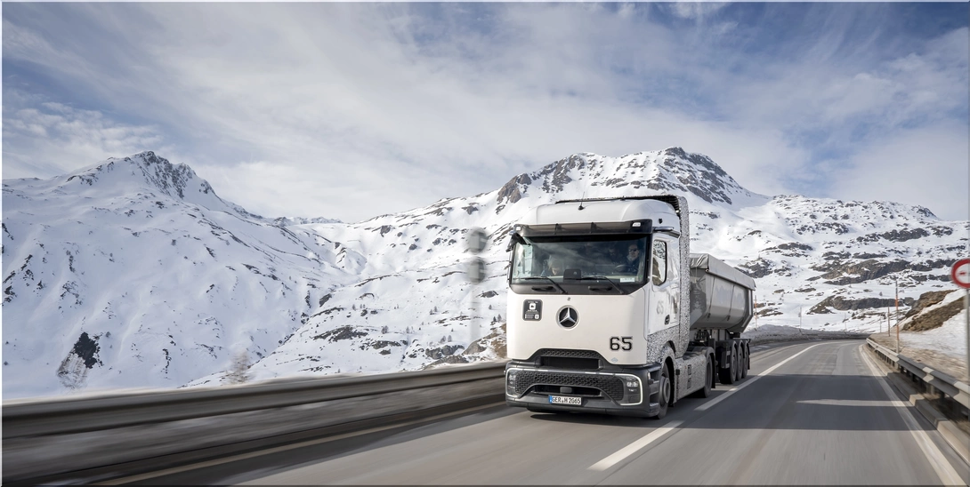 Mercedes-Benz GenH2 Truck