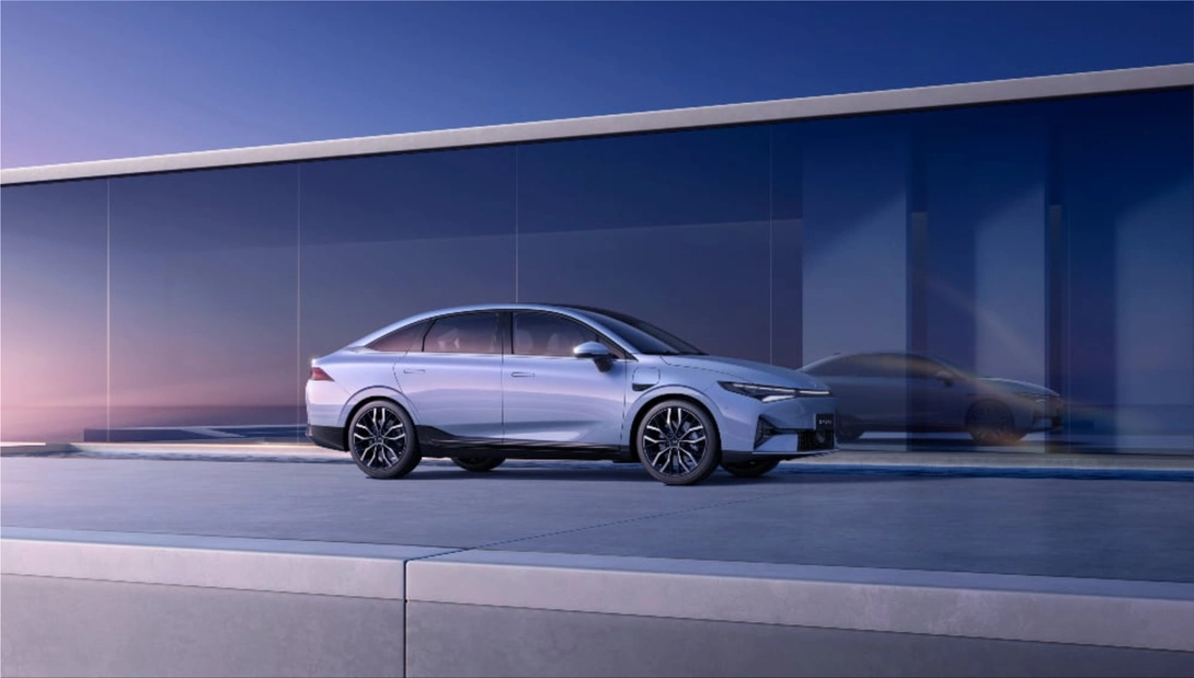XPeng P5