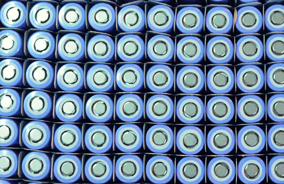 Samsung's new solid-state battery for electric cars allow a range of 800 kilometers