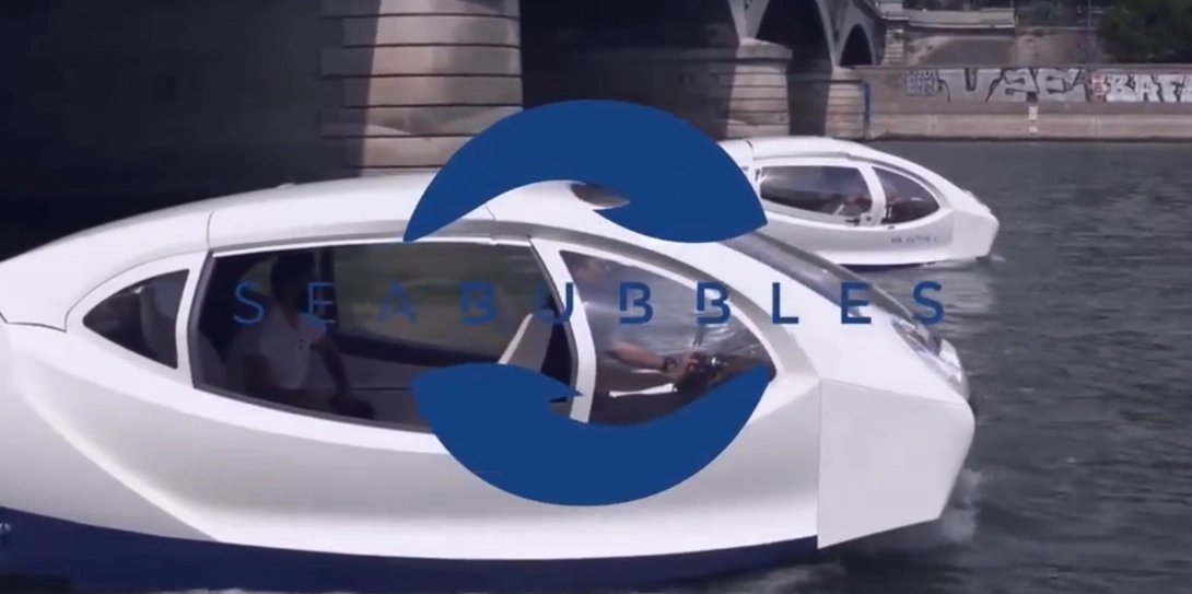 Police stops e-water taxi in Paris